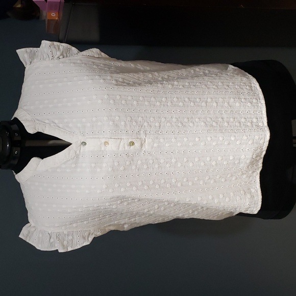 Draper James Tops - NWT Draper James Button Front Embroidered Eyelet Sleeveless Blouse Sz XXL